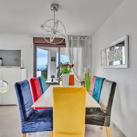 Apartamento Tematico Colorido Con Vista Al Mar - Pueblo Monteros Apartment *